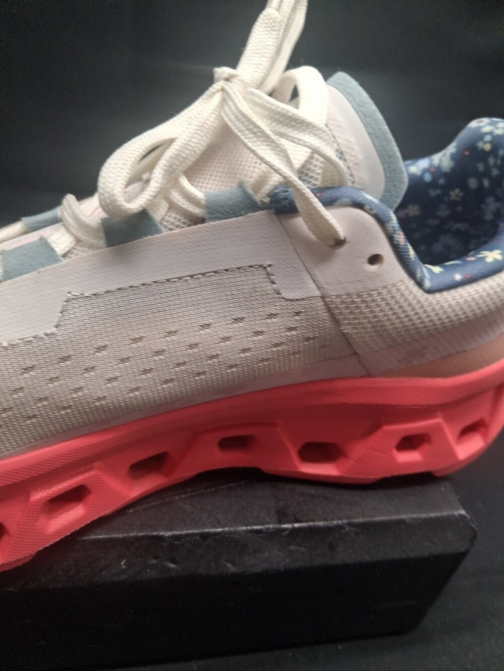 Free People On Running Cloudmonster Athletic Shoes in White and  Coral. - Picture 11 of 16